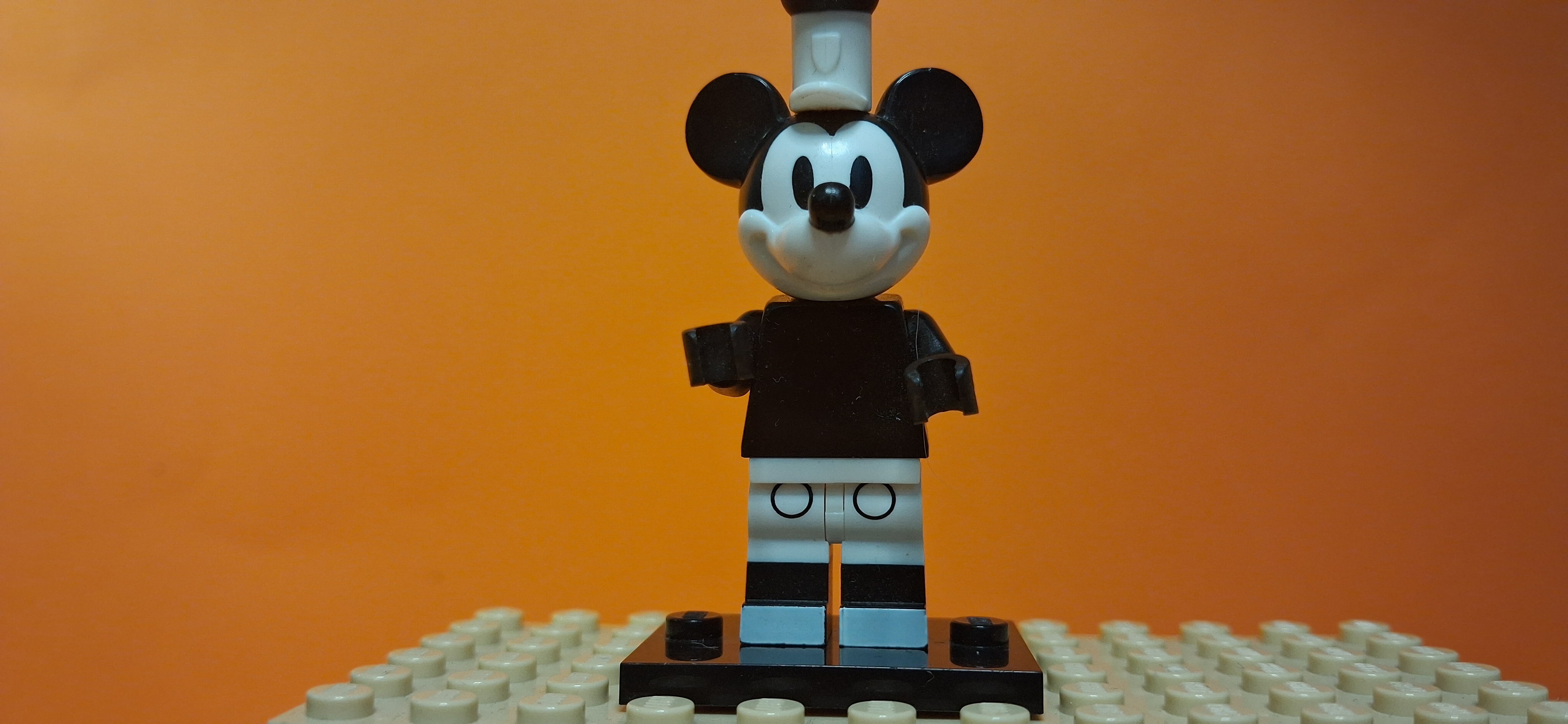 Minifig 1